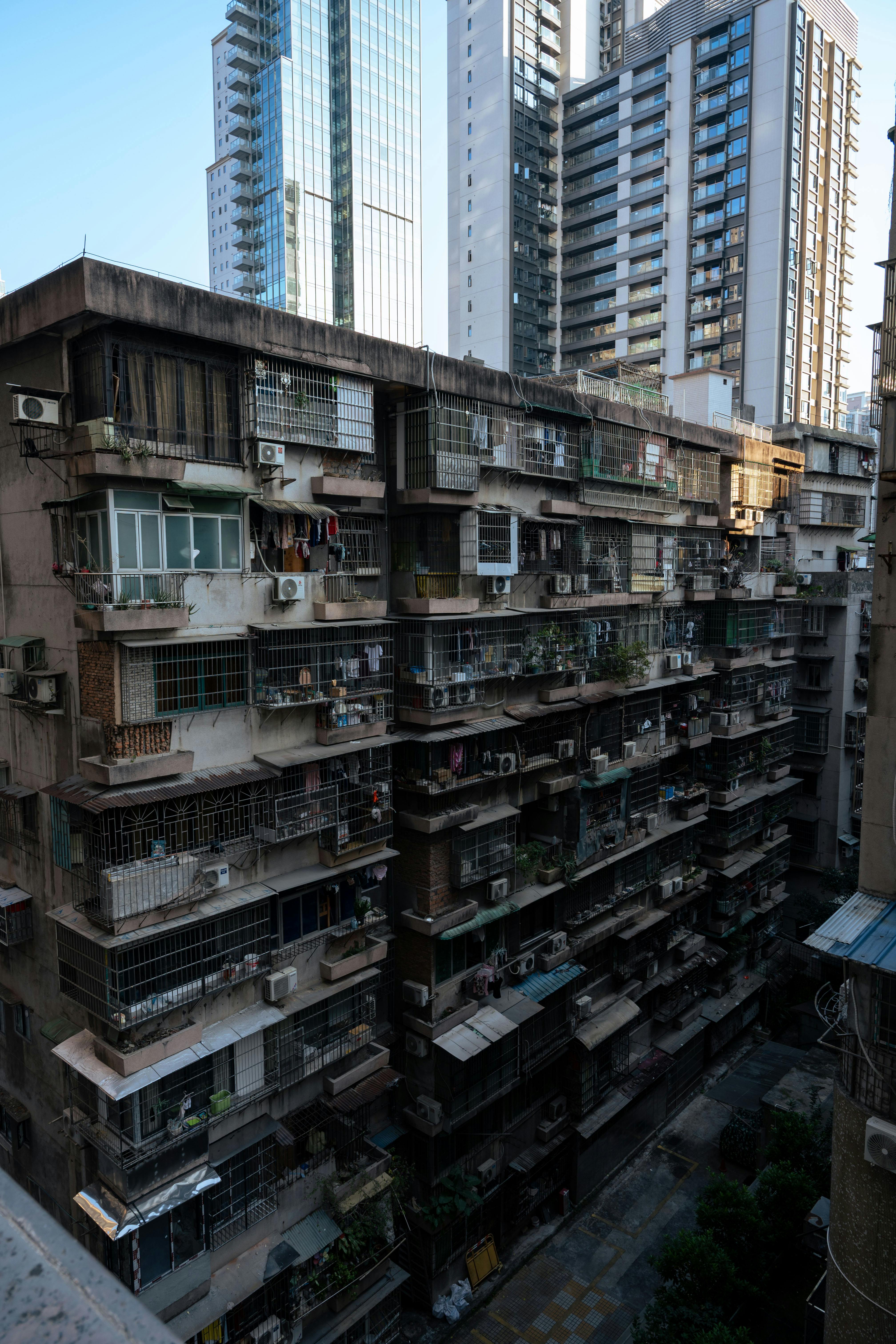 英伟达黄仁勋称美国三年建一座超算太慢：中国一个周末就能建一座医院 - 图片1