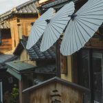 英伟达黄仁勋称美国三年建一座超算太慢：中国一个周末就能建一座医院